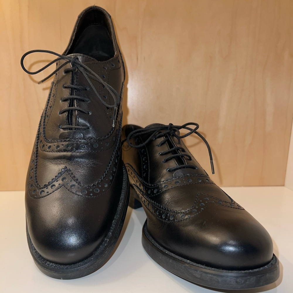 NWOT Boemos Wingtip Women’s Shoes 10/41